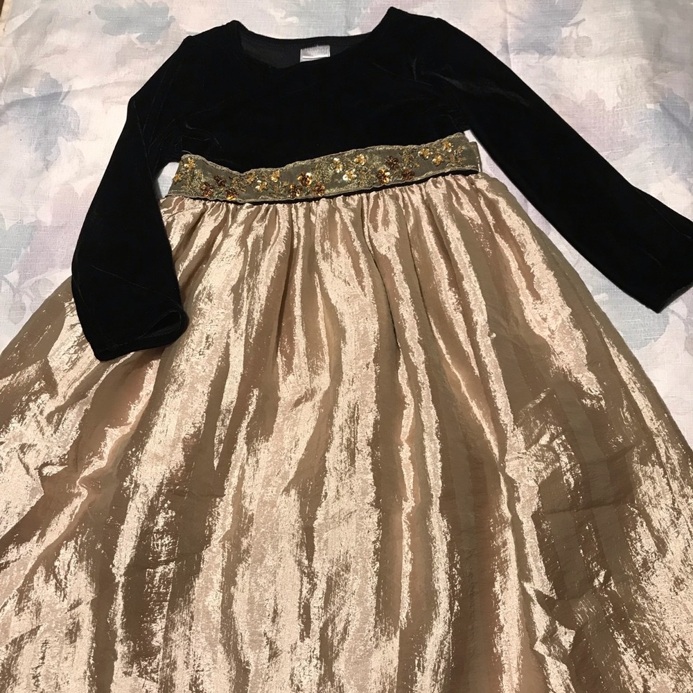 Beautiful shimmering gold / black dress 6X